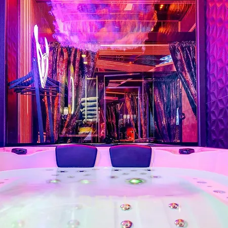 Luxuria - Jacuzzi Et Hammam